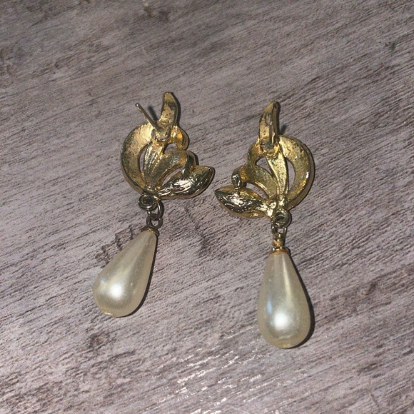 Vintage stud winged drop earrings - Picture 3 of 3